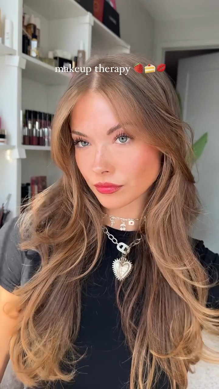 i love makeup 🍓🍰💋 whole routine 🔗 in my Ltk💓
#makeuptherapy #makeupinspo #makeuproutine