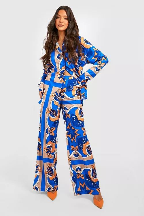 Large Scarf Print Relaxed Fit Shirt & Abstract Print Relaxed Fit Wide Leg Trousers | Boohoo.com (US & CA)