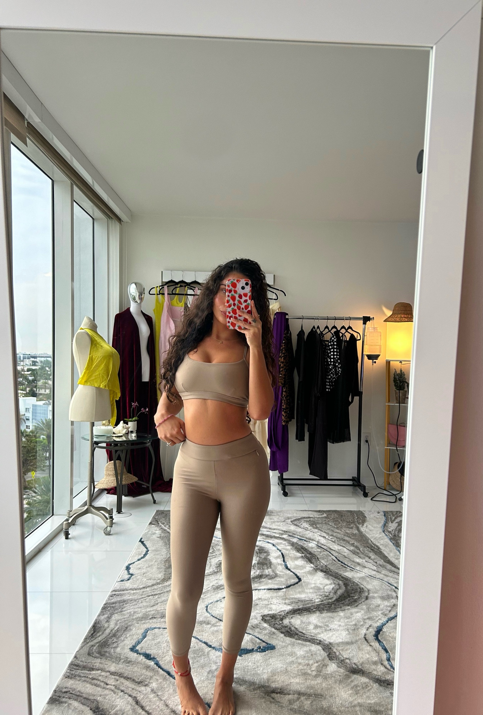 Yoga workout set from Alo yoga 😍



#LTKbeauty #LTKSpringSale #LTKfitness