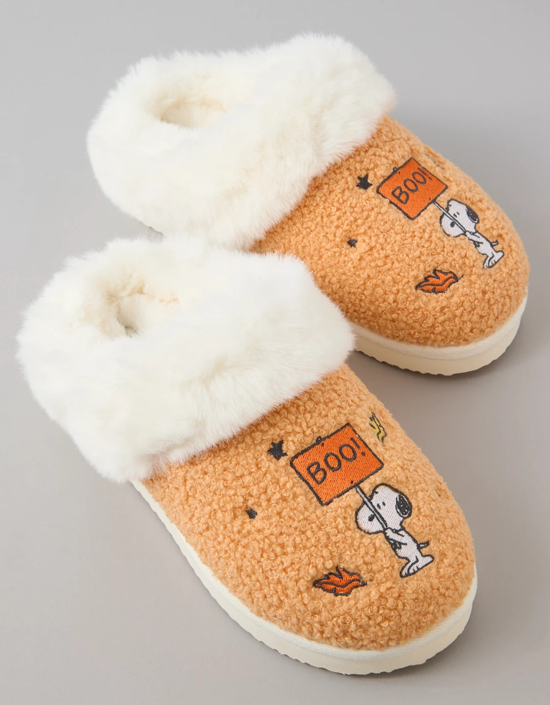 AE Snoopy Boo! Scuff Slipper | American Eagle Outfitters (US & CA)