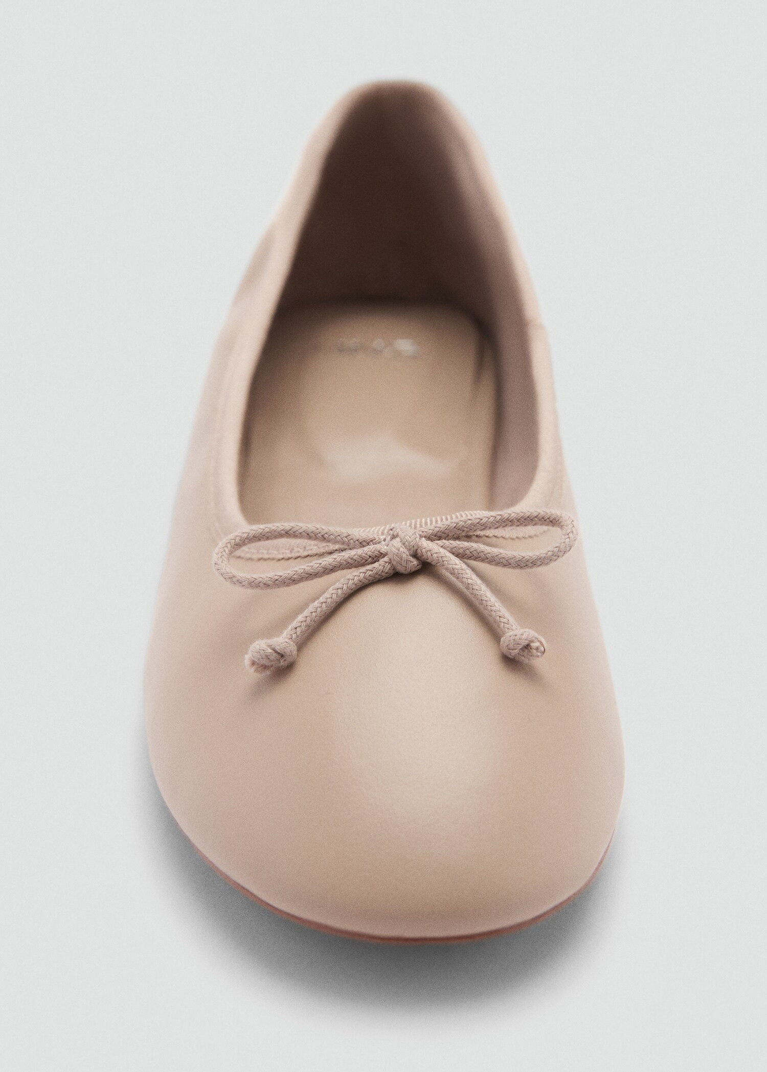 Leather ballet flats with bow - Woman | MANGO USA | MANGO (US)