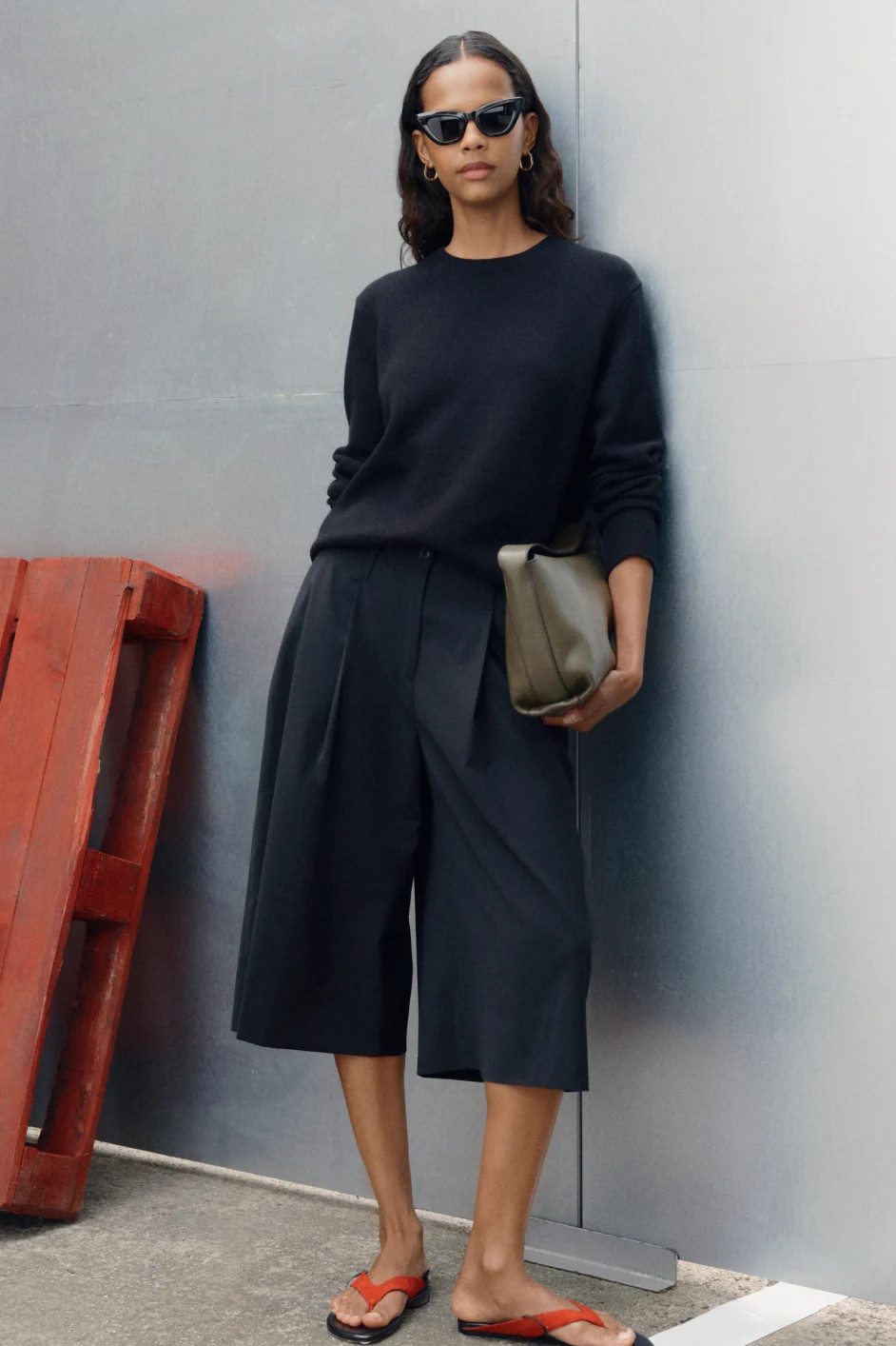 Betty Bermuda Wool Blend Short - Black | WYSE London