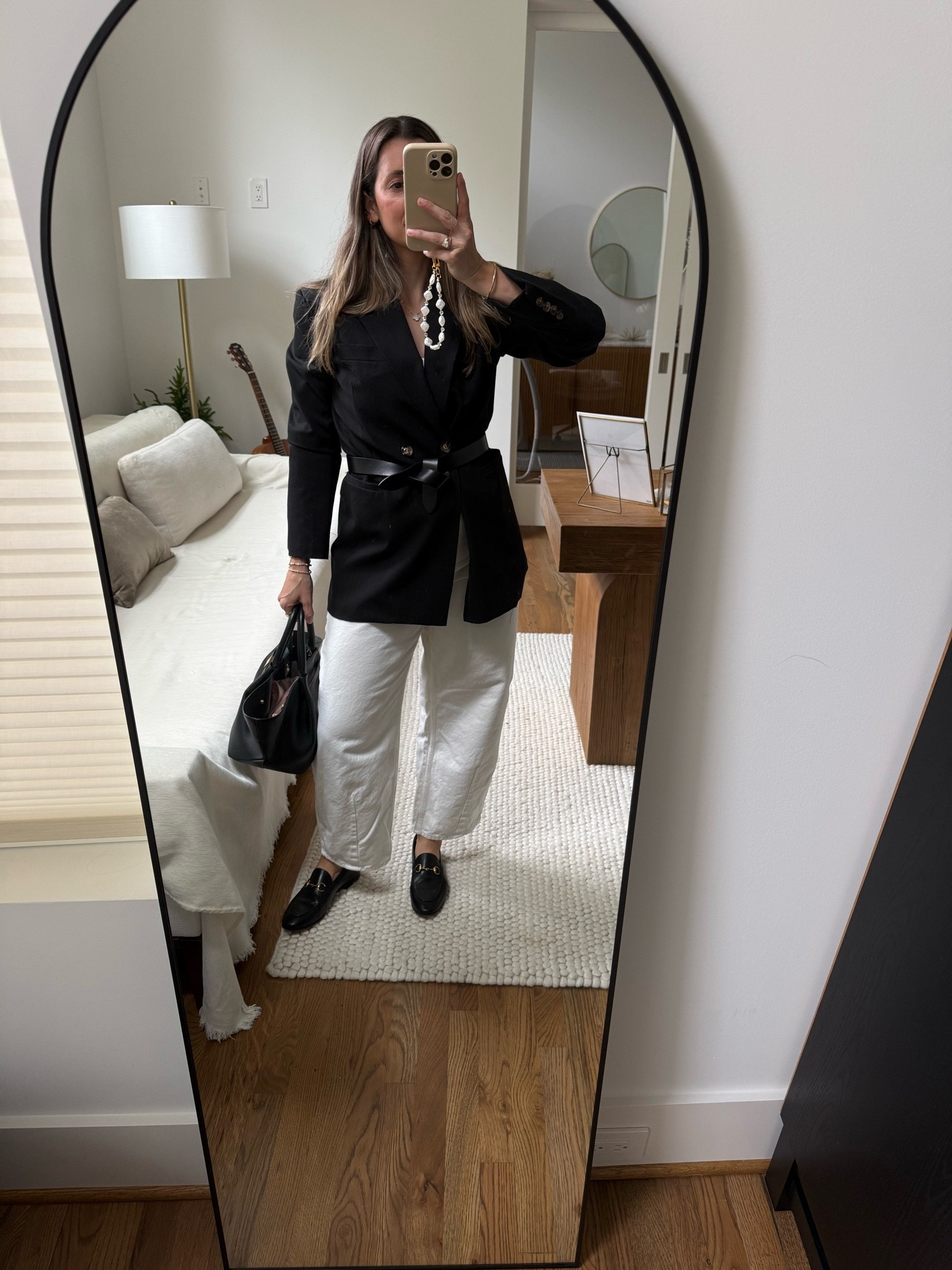 OOTD - how I’m styling my Amazon oversized blazer and white target jeans for the office 

Workwear, black oversized blazer, barrel leg jeans, loafers, cinched waist

#LTKootd #LTKgrwm #LTKWorkwear