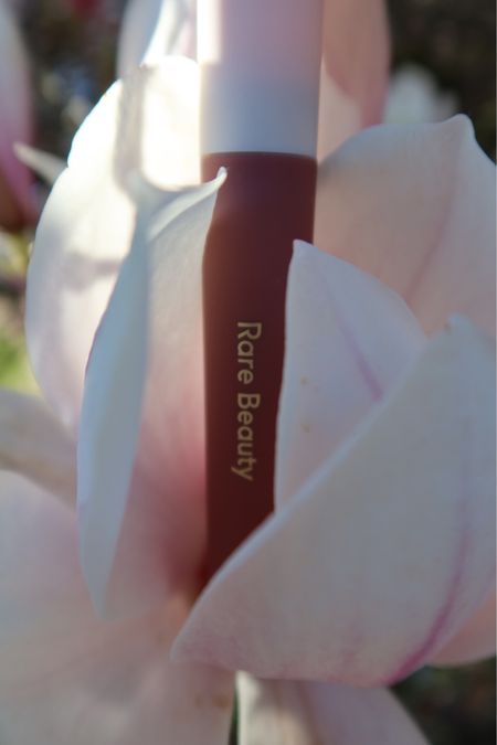the prettiest lip product 🌸

#LTKbeauty #LTKspring #LTKcanada