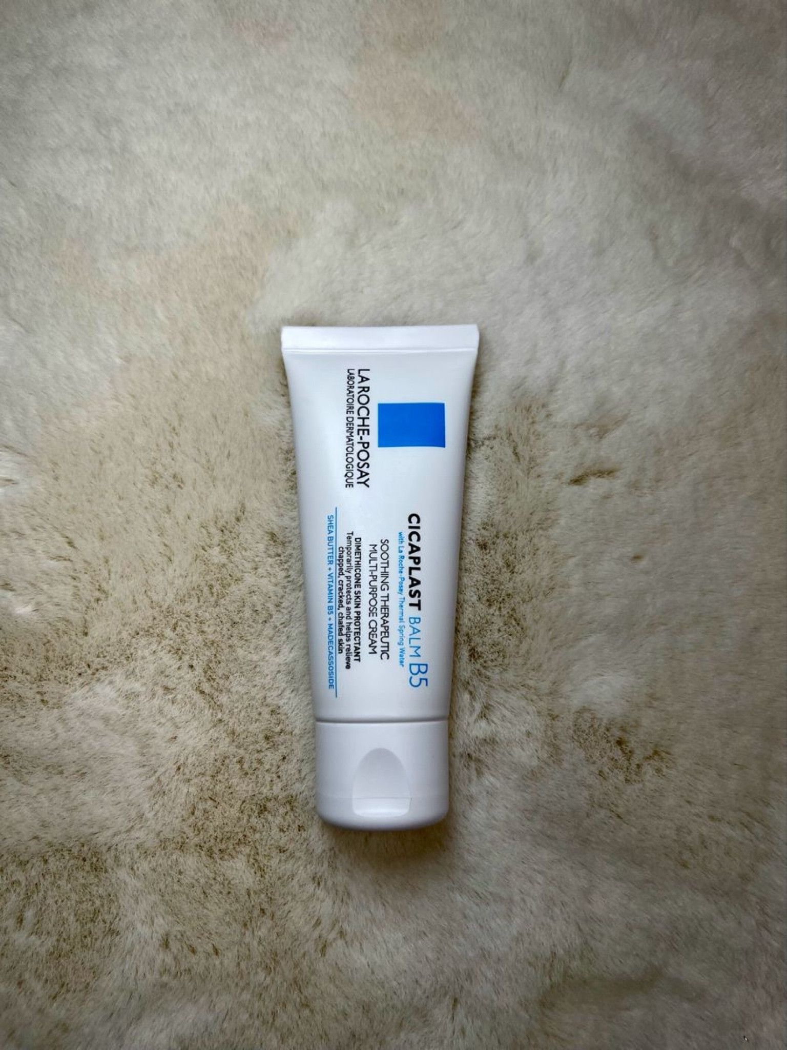 Cicaplast Balm B5- La Roche Porsay

I didn’t understand the hype about this product until I tried it. I’ve been using it for about two weeks now and my skin is hydrated, my acne is under control, and the scars are fading. I only apply before going to bed. This product is a 9.5/10, I am restocking.

#LTKBeauty #LTKGiftGuide