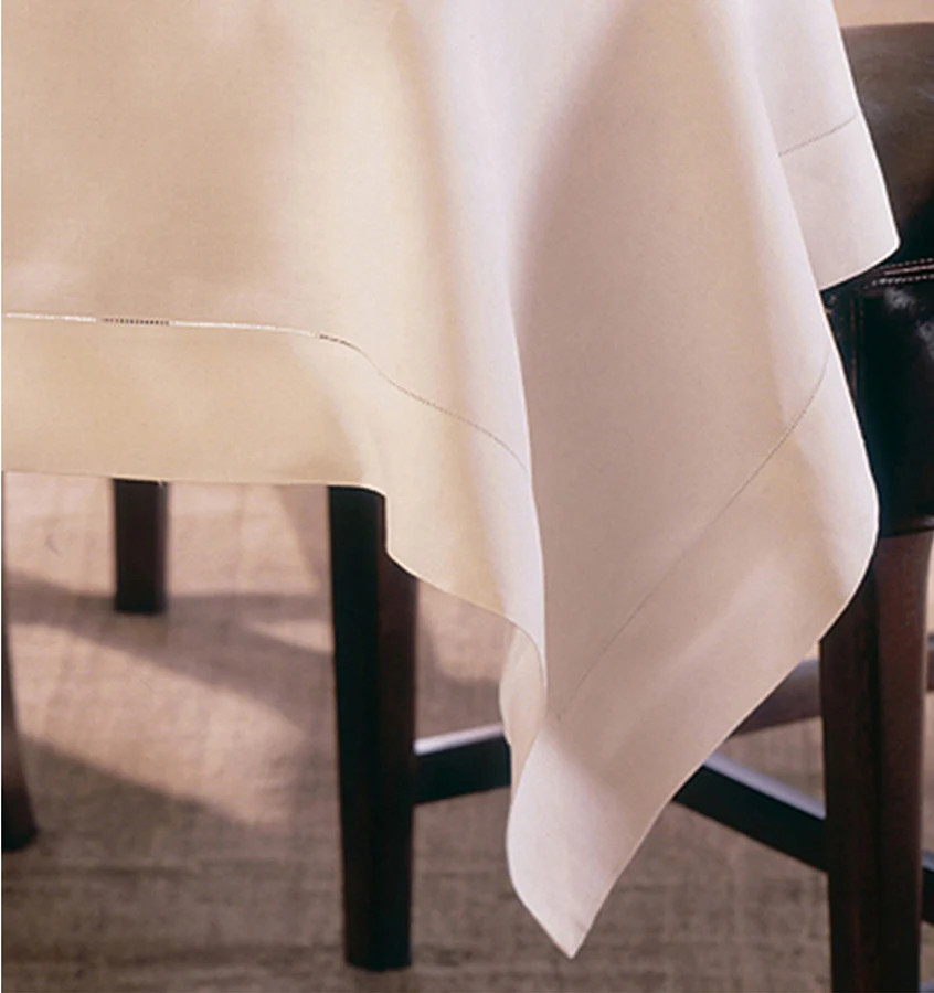 Classico Tablecloth | SFERRA Fine Linens