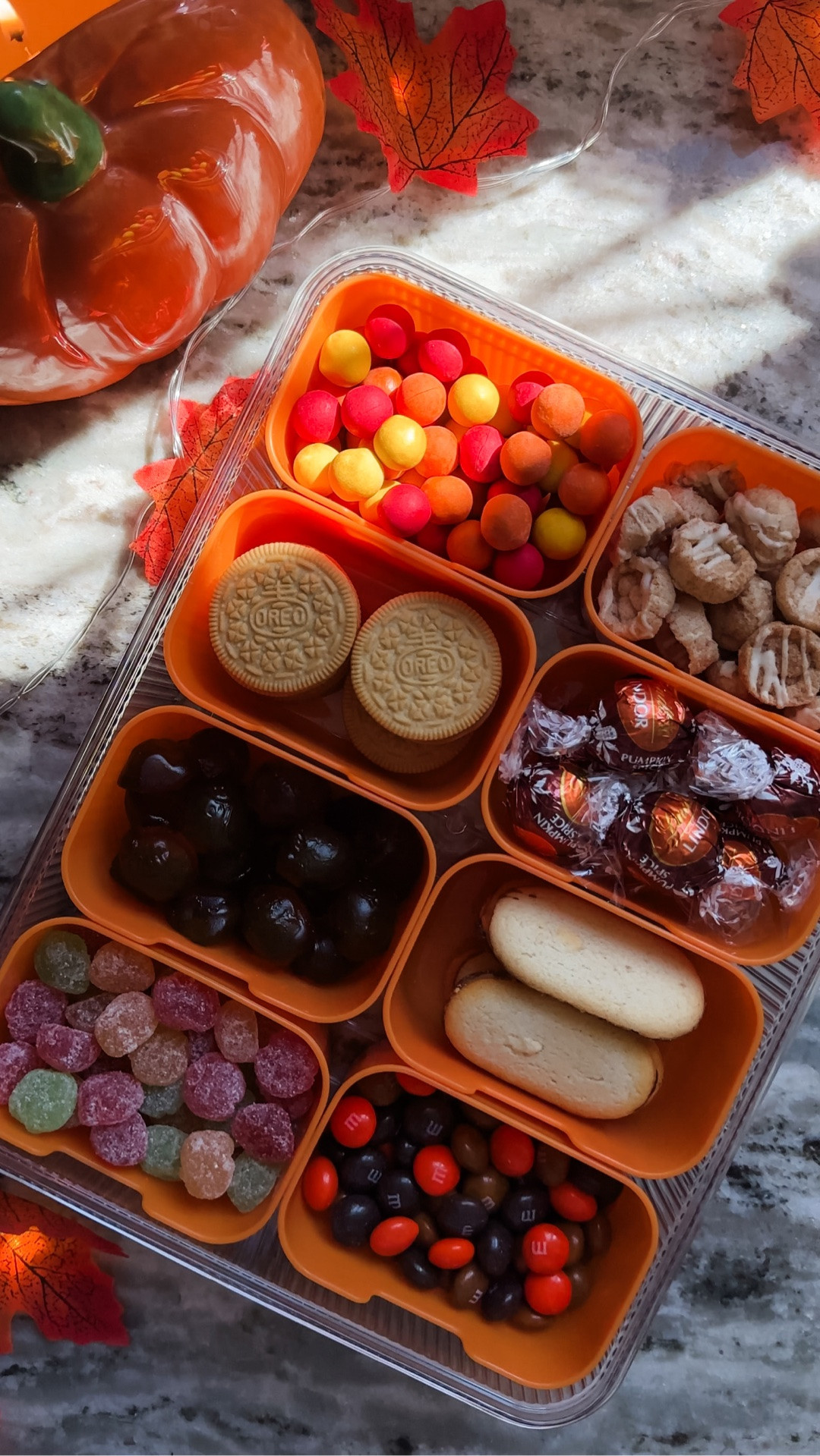 let’s restock some fall snacks! 🍂🍎🎃🍁