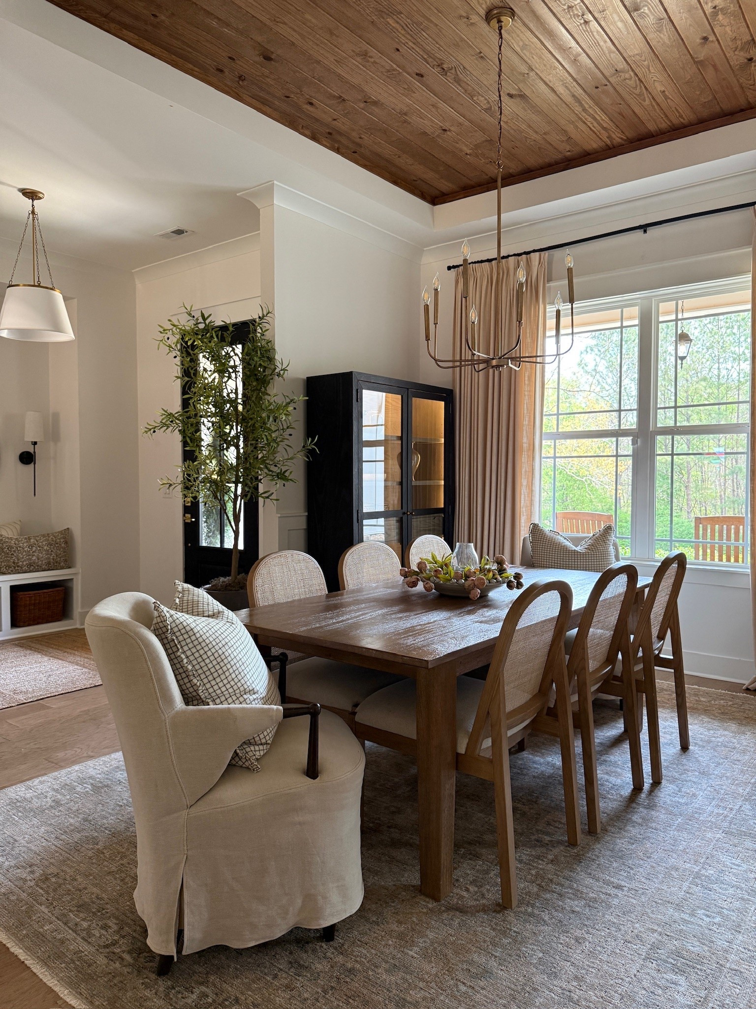 I love our cozy, neutral, and warm dining room. 🤎 The black hutch adds such a pretty touch to this space. It’s modern, cozy, and warm. I can’t wait to decorate for the autumn season!

#LTKSeasonal #LTKHome
