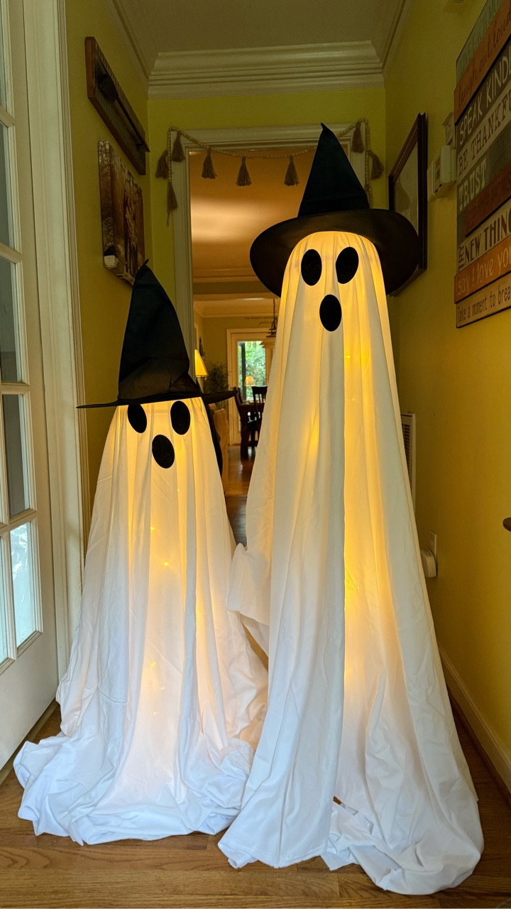 👻 Aren’t these the cutest little light up ghosts for Halloween?! 👻 

🔗Link in bio on my Amazon Storefront (Fall Finds) 🍁

#amazonhalloweendecor #fallfinds #amazonfallfinds #halloweendecor