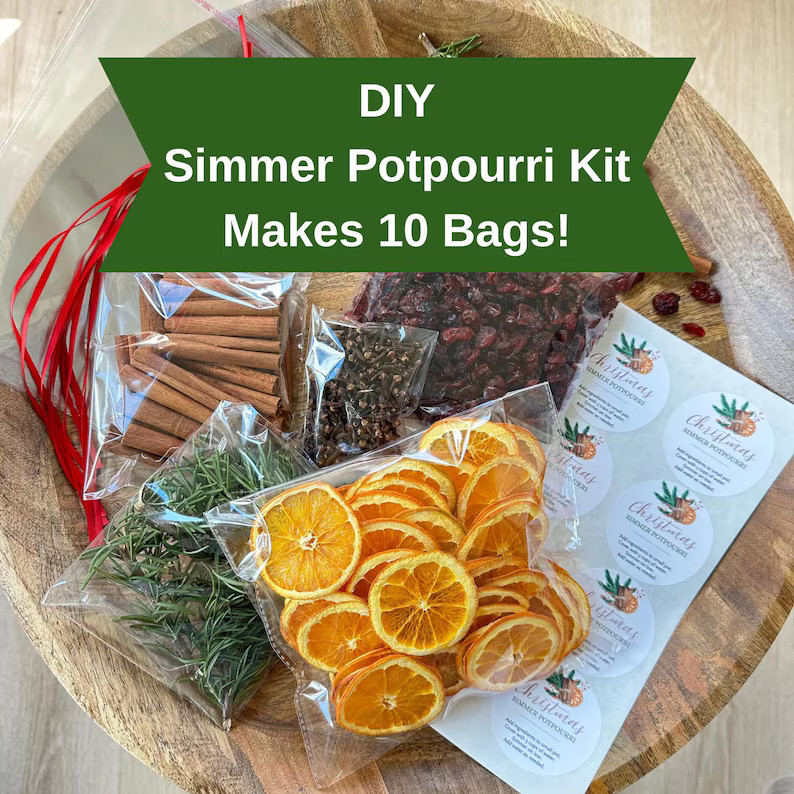 DIY Holiday Simmer Potpourri Kit: Cozy Christmas Scent - Makes 10 Bags - Etsy | Etsy (US)