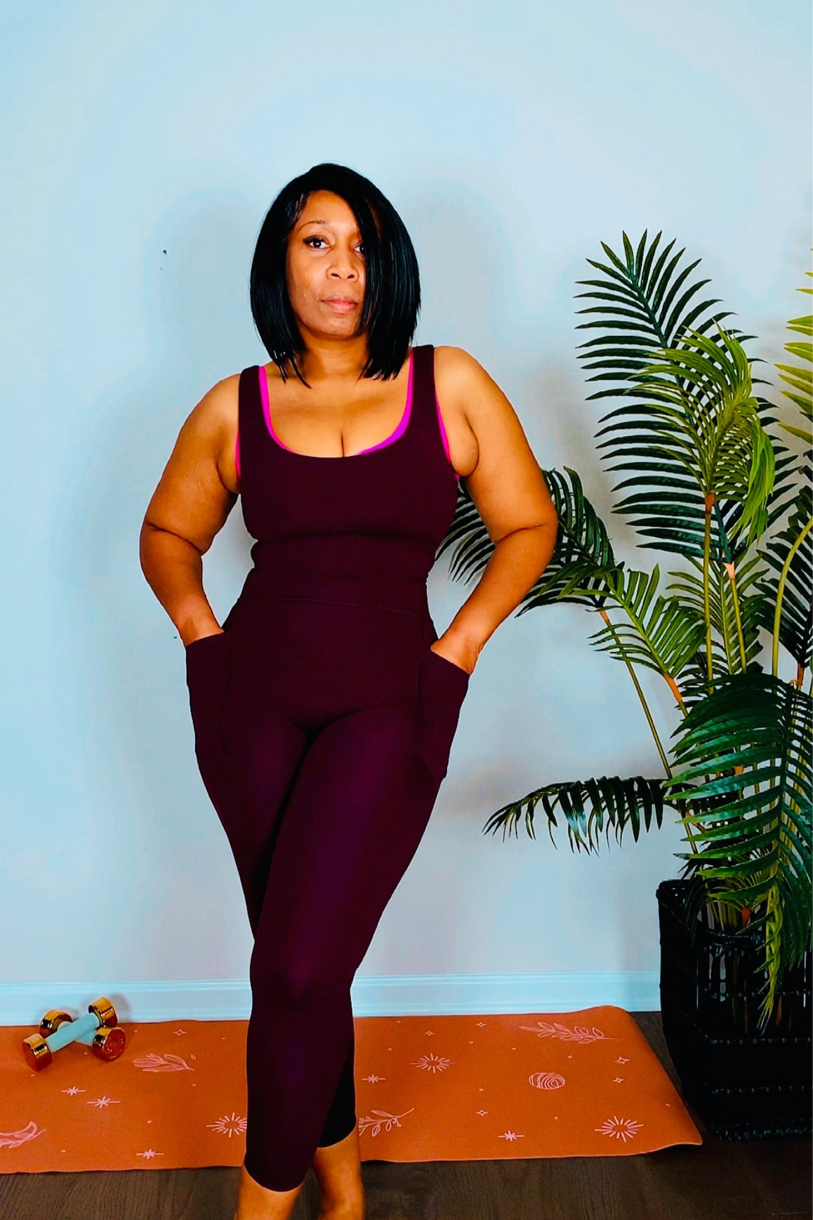 I wear workout jumpsuits to the gym to avoid my clothing rolling up and down. 



#LTKFitness #LTKActive #LTKStyleTip