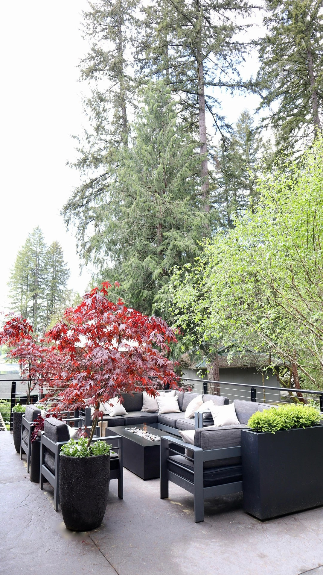 Getting ahead of the season and refreshing our outdoor spaces early.

These are the exact pieces I use to create a clean, neutral, intentional look that transitions beautifully into spring and summer.

Linked here for easy shopping.
