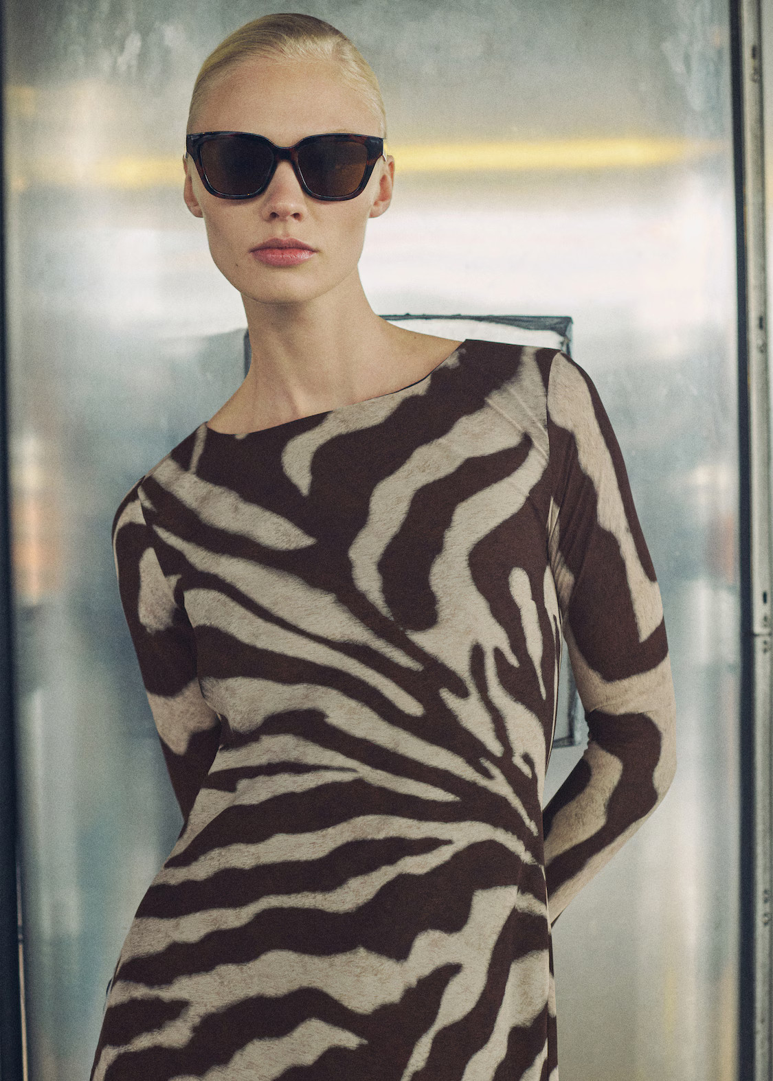 Zebra-print flared dress - Women | MANGO United Kingdom | MANGO (UK)