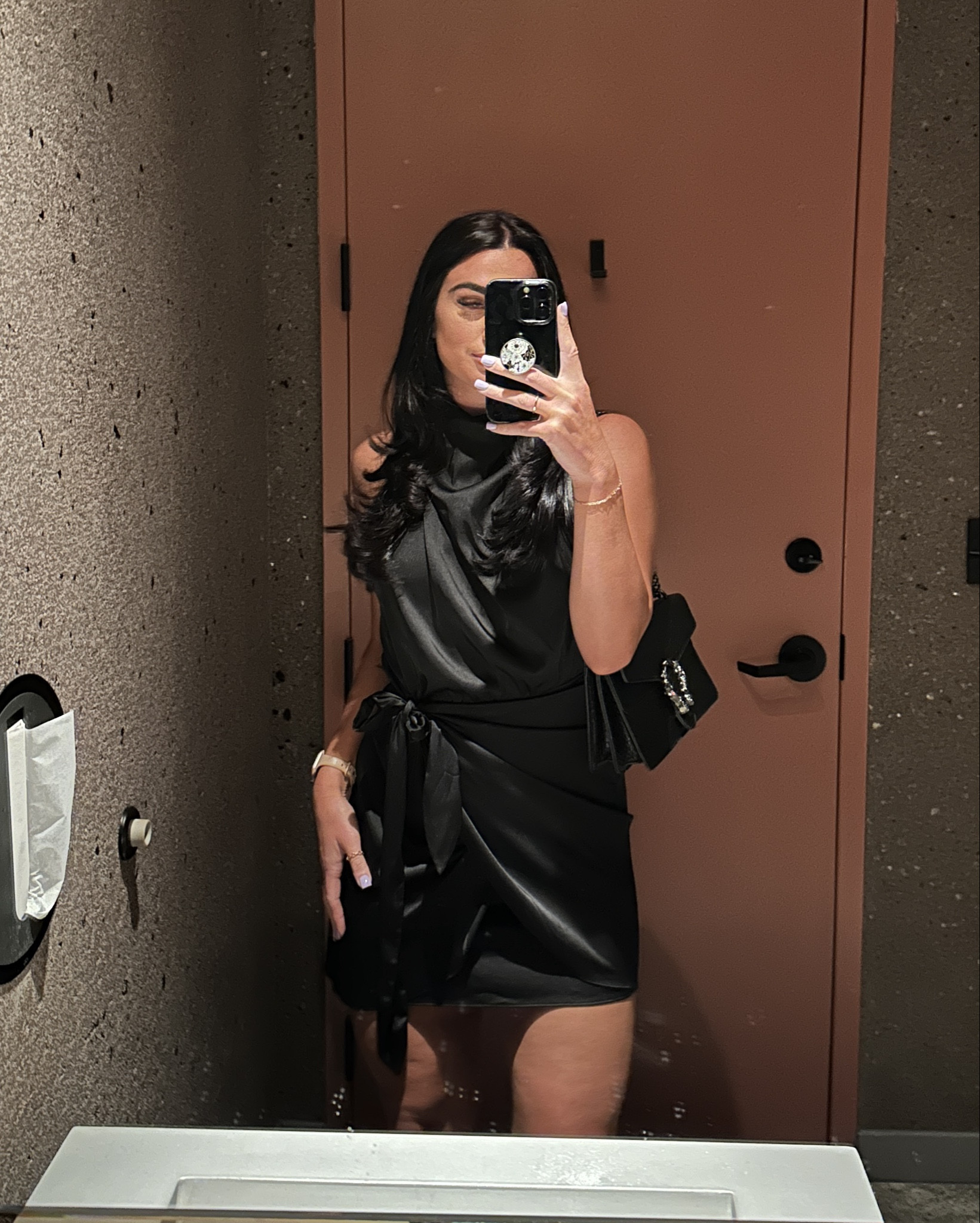 The perfect date night cocktail dress 🖤 #datenigntdress #dress #cocktaildresses

#LTKParties