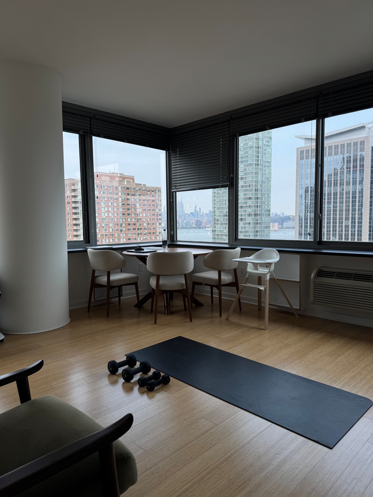 #midcenturydecor 

#LTKFamily #LTKStyleTip #LTKHome