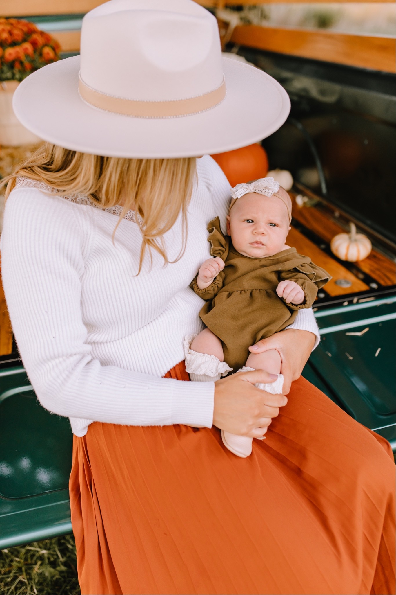 Baby girl fall outfit 🤍 baby girl outfit, baby girl clothes, baby girl family pictures, baby girl family photos, fall family picture outfits, fall family photo outfits 

#babygirloutfits #babygirlclothes #babygirlfalloutfits #babygirlfallfamilypictures #babygirlfallfamilyphotos 

#LTKbaby #LTKfamily #LTKHoliday
