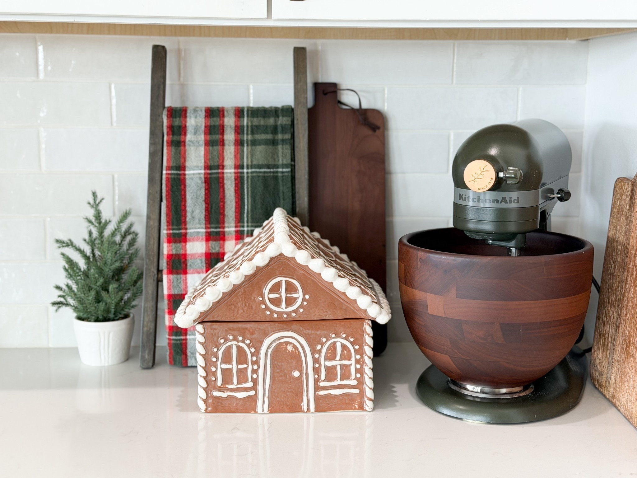 Gingerbread Christmas kitchen decorr

#LTKHoliday #LTKHome #LTKSeasonal