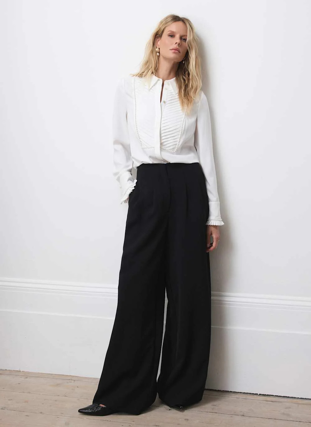Black Wide Leg Darted Trousers | Mint Velvet