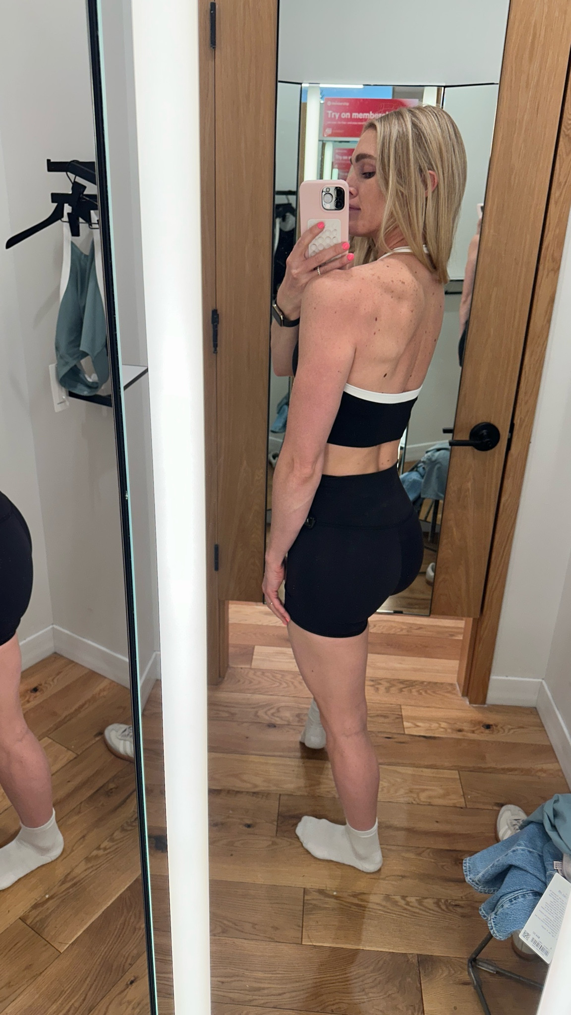 Couldn’t resist these today! 

Size small on top
6 on bottom 

#LTKActive #LTKMostLoved #LTKFitness