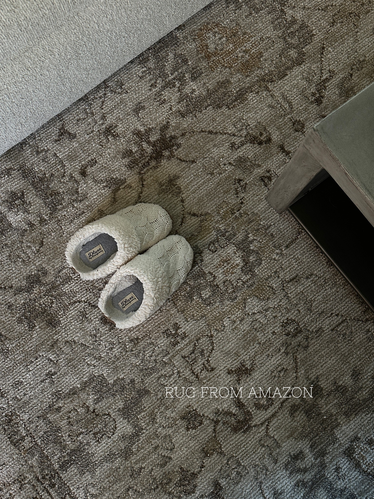 Traditional brown taupe rug 