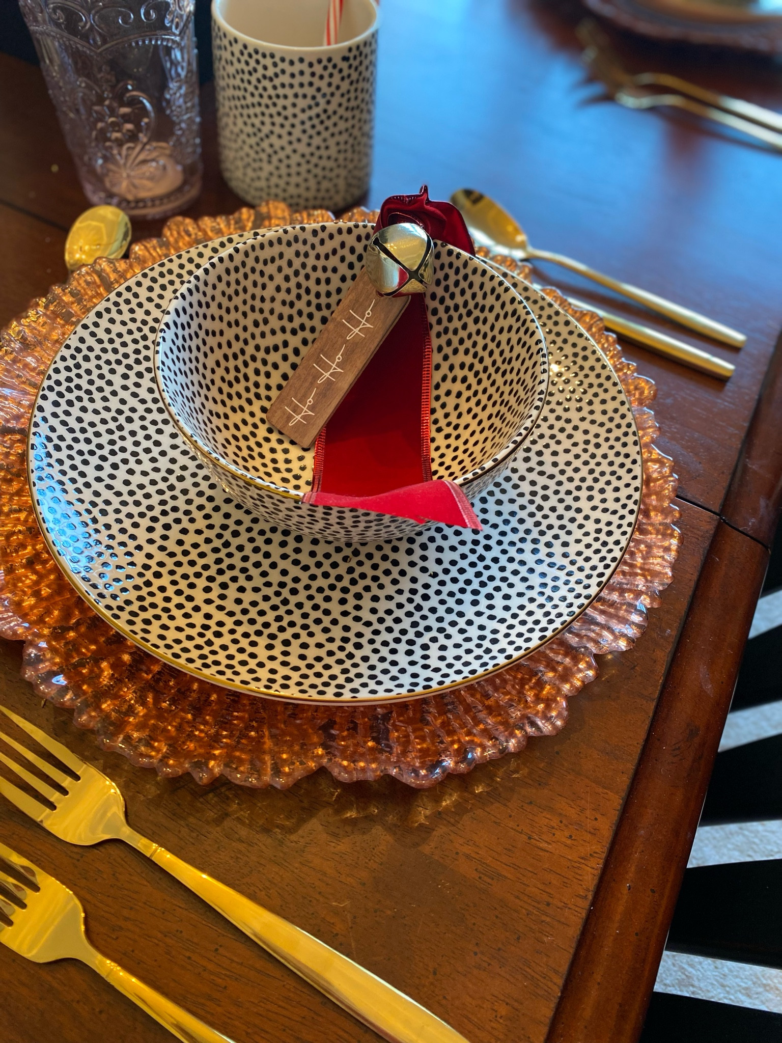 Holiday tabletop. Holiday entertaining. Christmas entertaining. Walmart holiday. Walmart Christmas. Christmas decor. Christmas dining room table. Christmas place setting. Holiday place setting. Place setting. Thyme & Table. Pioneer Woman. Holiday party. Christmas party. Target Home. Target Holiday. Target Christmas decor. Christmas mantle. Holiday mantle. Holiday entryway. Walmart holiday. 

#LTKhome #LTKSeasonal #LTKHoliday