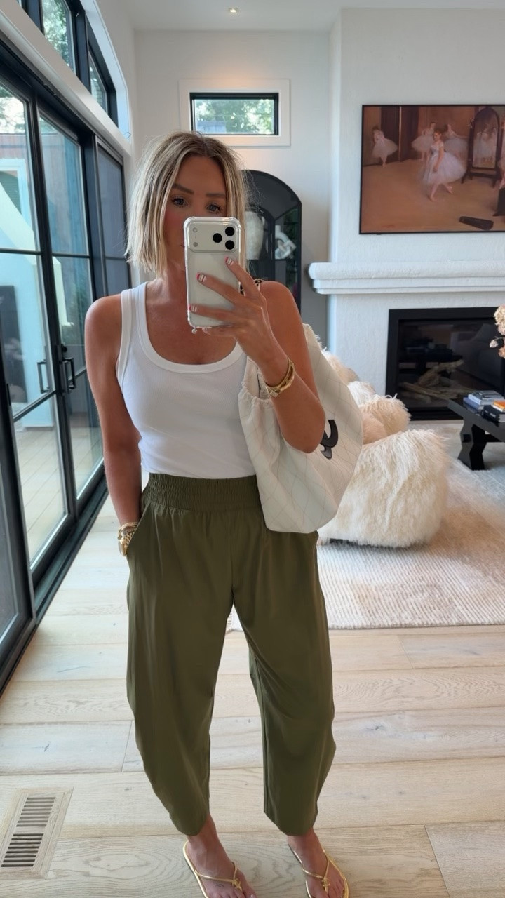 The pants from target that are flying off the shelves 💨💨💨