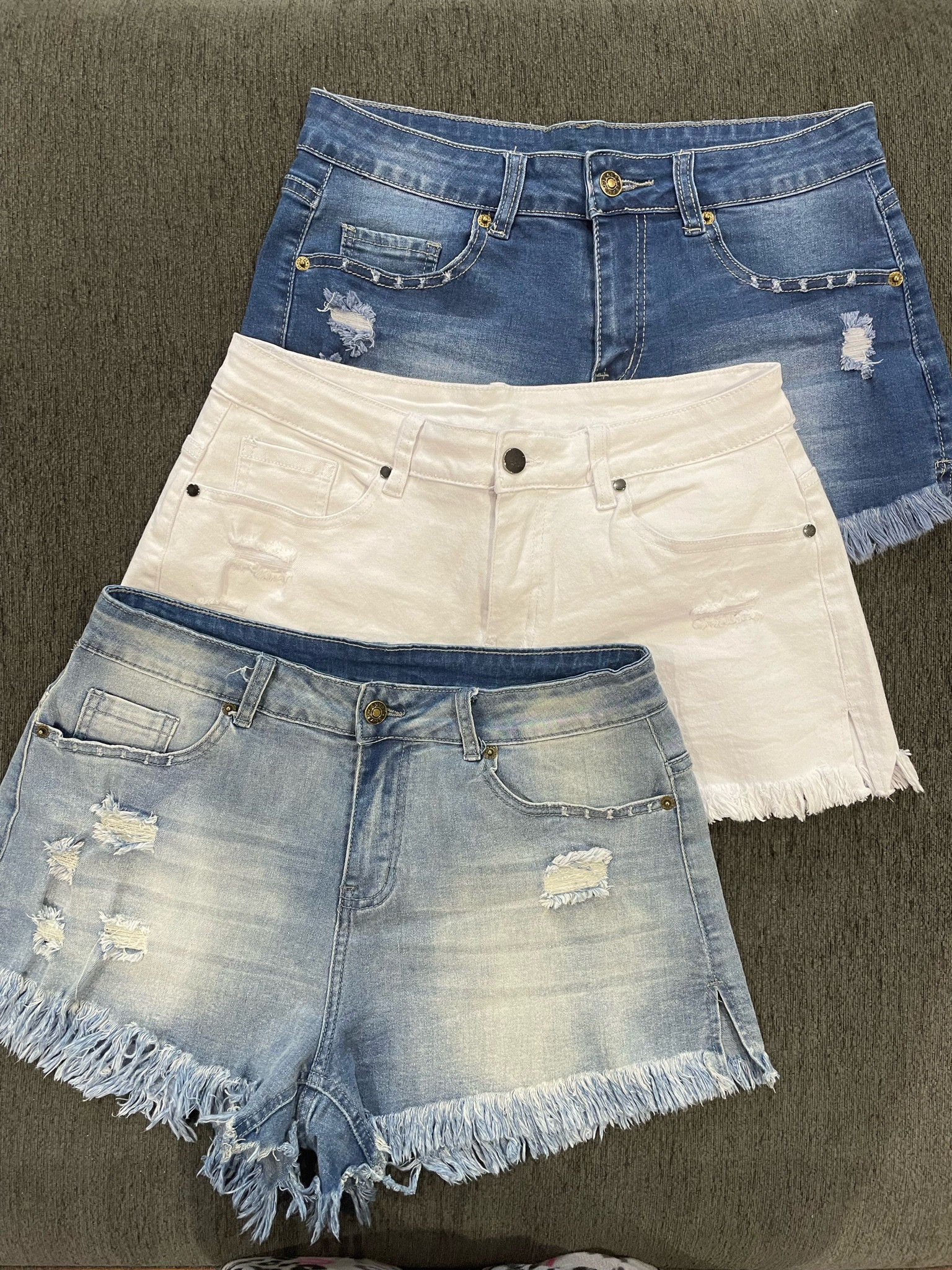 Love these denim shorts the stretchy but do run small order a size up













Spring fashion, vacation outfit, travel outfit, midsize fashion 

#LTKmidsize #LTKover40 #LTKfindsunder50