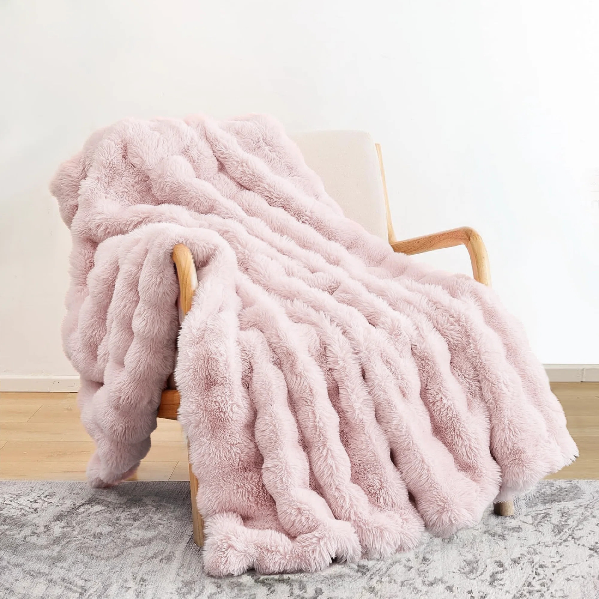 Hepper Haalan Cozy Faux Rabbit Fur Soft Reversible Throw Blanket & Reviews | Wayfair | Wayfair North America