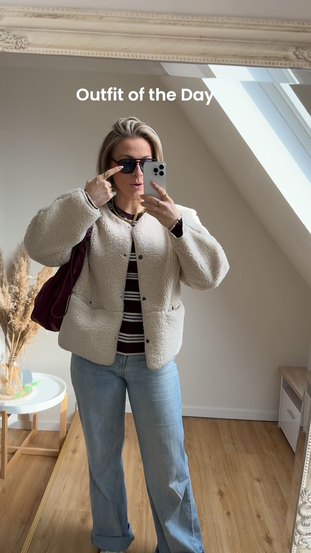 Outfit of the Day🤎🩵💛 #sonnenbrille #H&M #TeddyJahke #Jeans #Sneaker #Adidas #GotBag #Streifen #Langarmshirt #Stripes #Burgundy #Frühling ￼

#LTKdeutschland #LTKstyletip #LTKspring