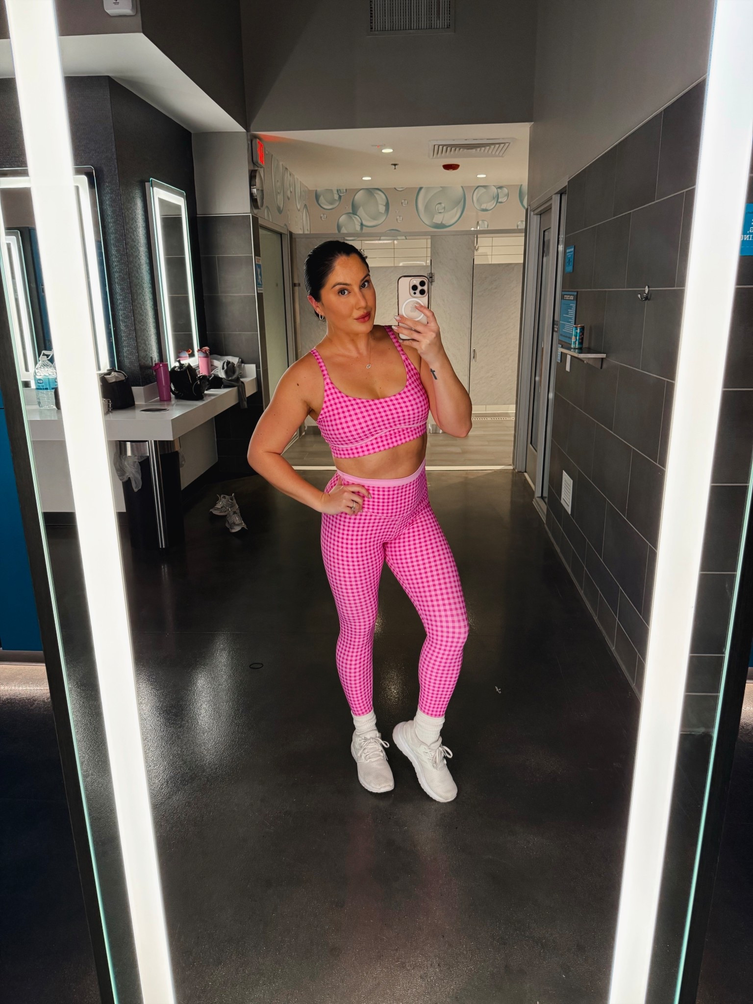 Cutest gym set! I’m wearing size medium in top and bottom.

#LTKfitnessgoals #LTKootd #LTKFindsUnder50