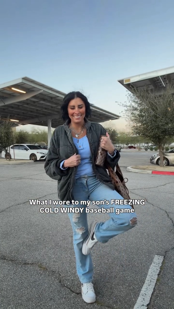 …and when I say “freezing” I’m a Cali girl so it was low 50s🥶🤭

Some of my faves here all linked!