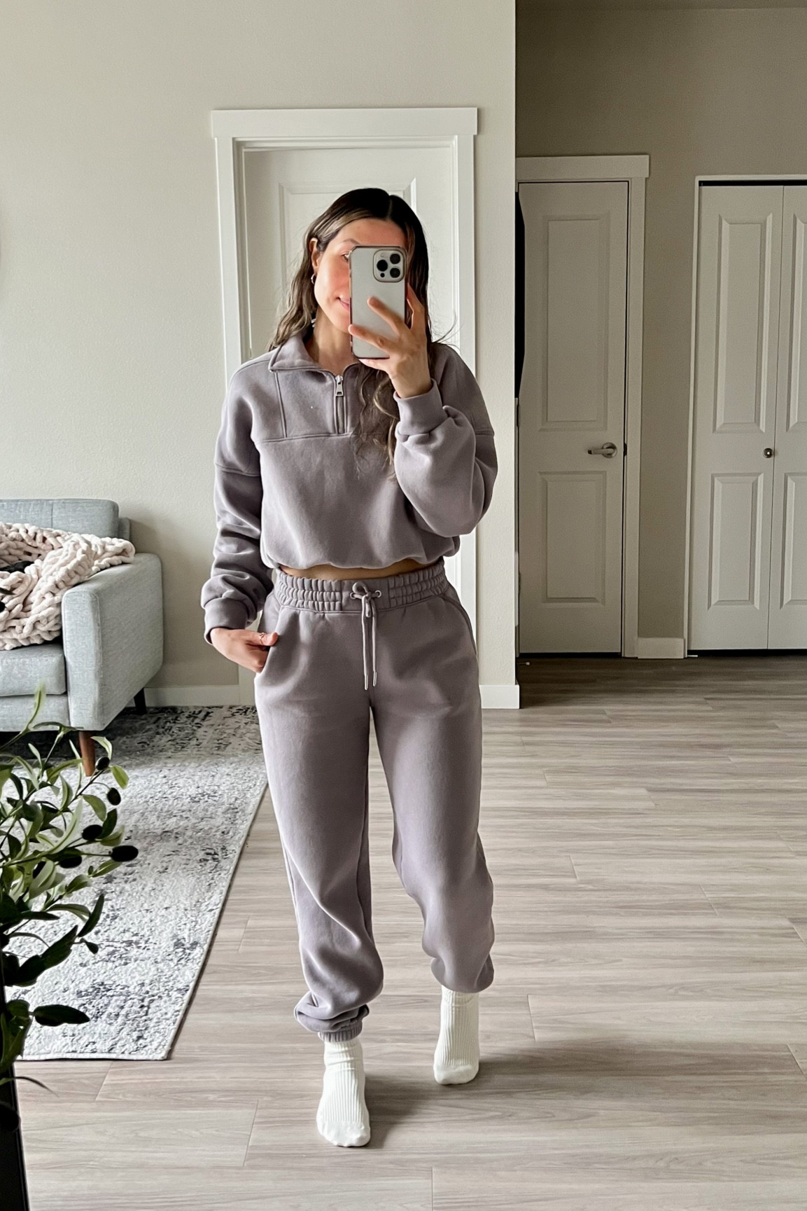 I Tested The Best Woen's Petite Jogging Suits