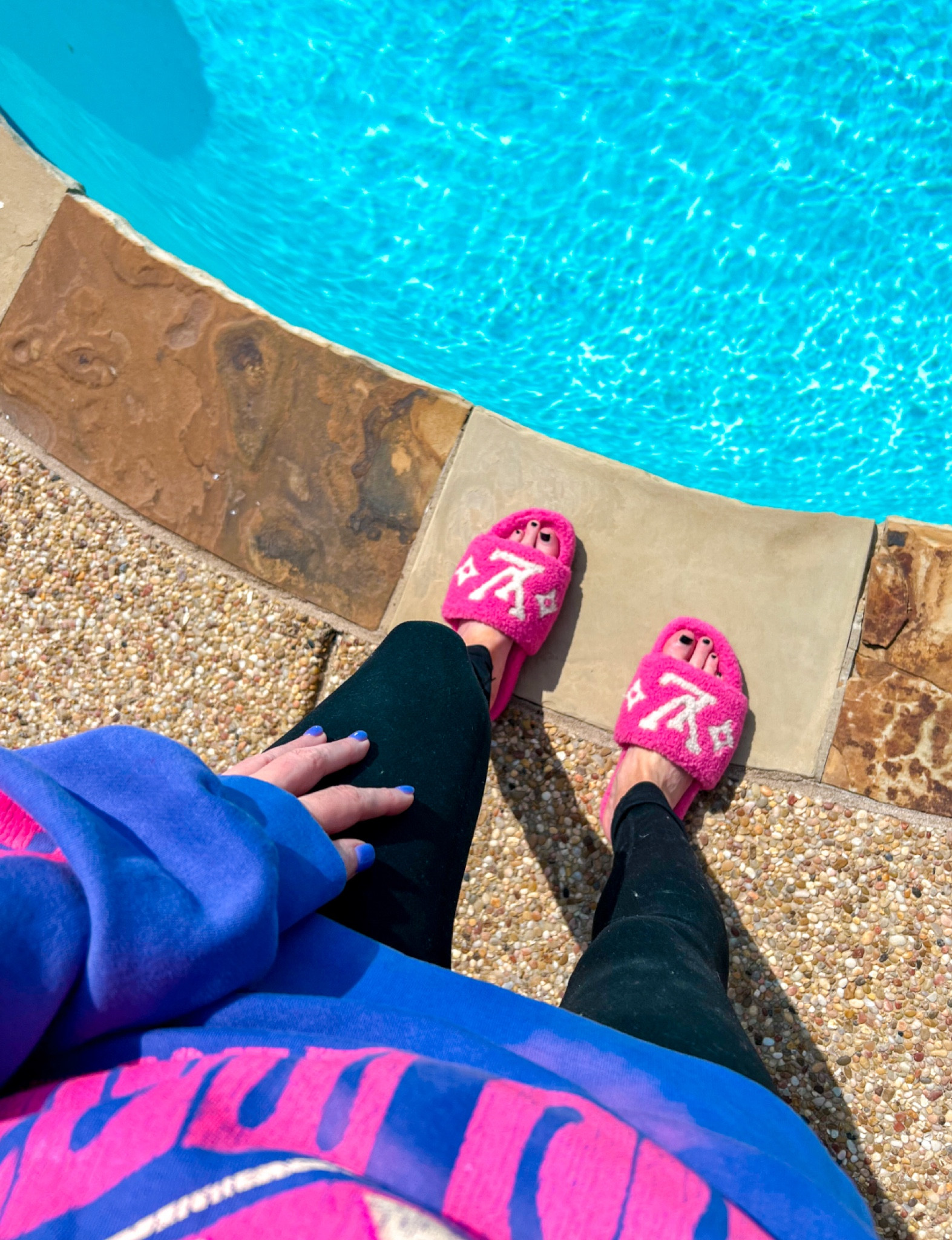 Pink house shoes.  

#LTKunder50 #LTKshoecrush