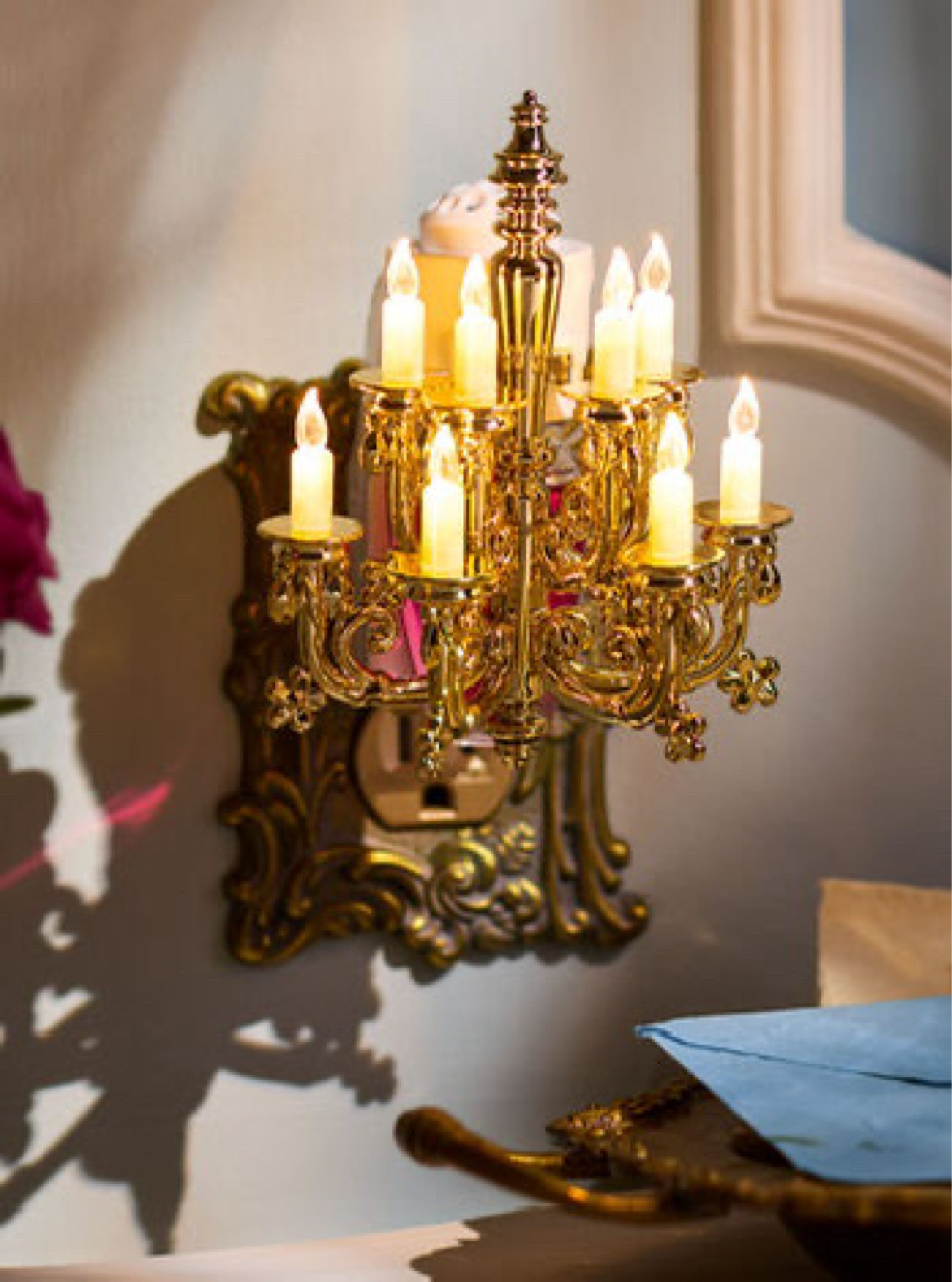 Cutie Bridgerton chandelier night light ✨

#LTKhome #LTKsalealert