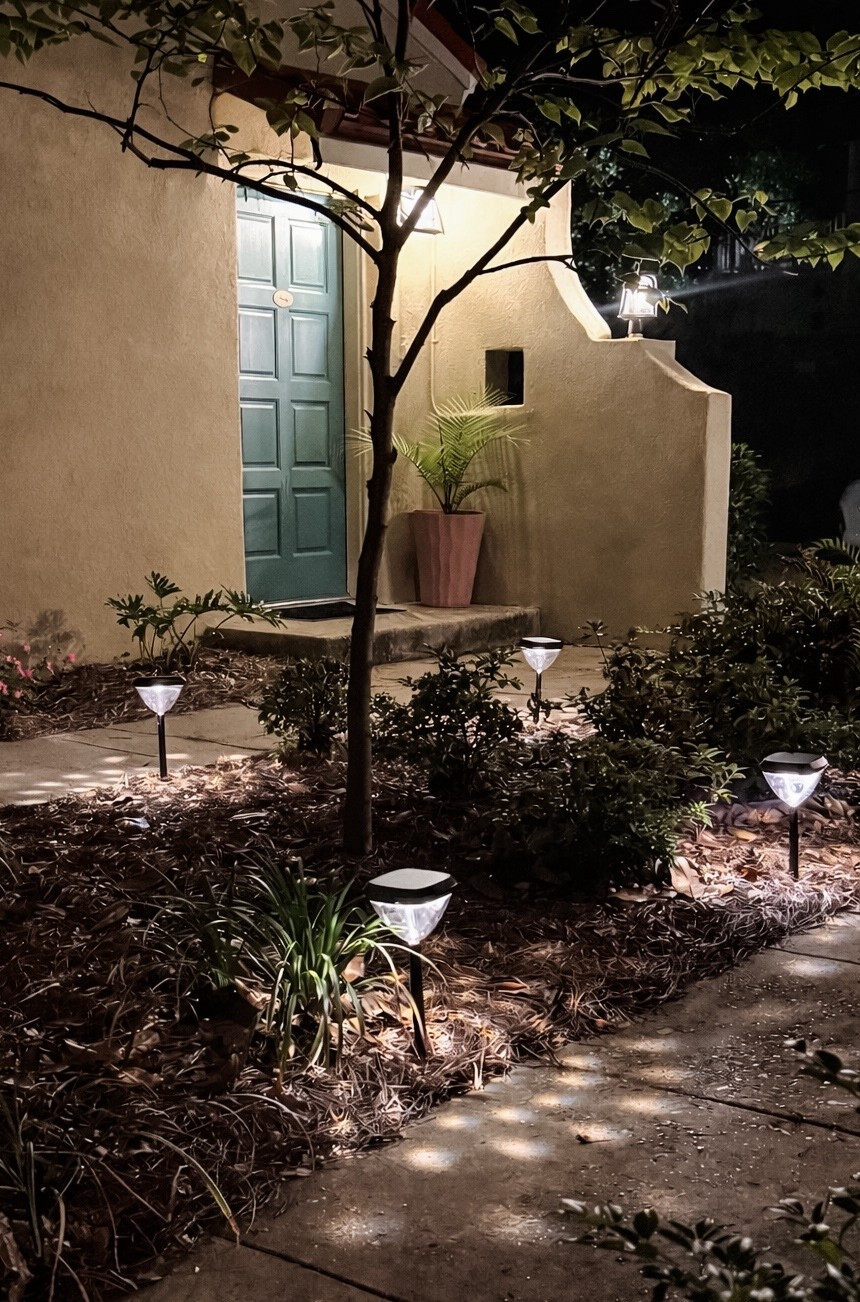 These solar pathway lights instantly light up your backyard! 
-
-
-
home, backyard, outdoor, lights, spring, amazon, amazon finds, decor

#LTKSeasonal #LTKHome