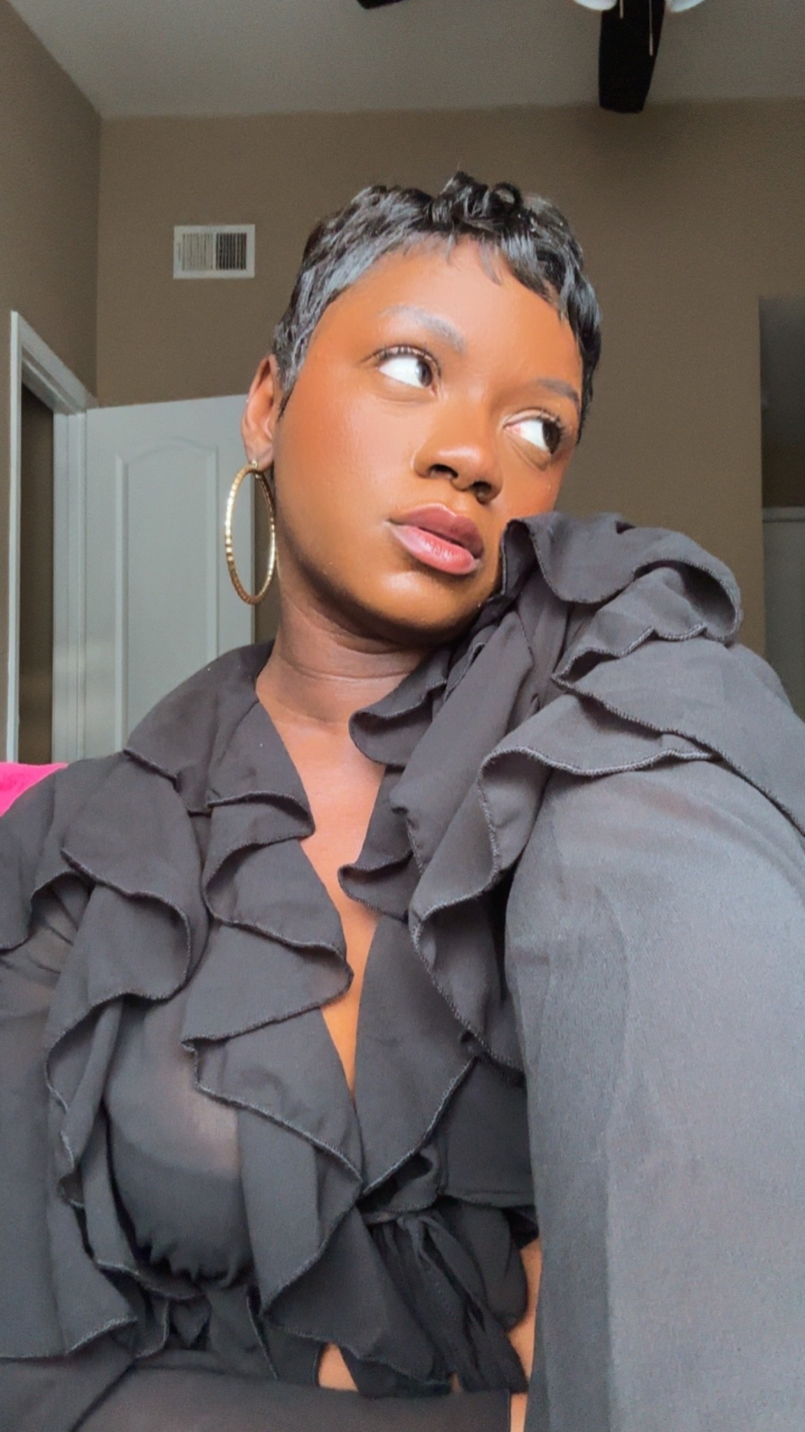 I was suppose to bring this black top to Portugal but it delivered late! It’s so cute onnnnn first time trying it on.

#LTKgrwm #LTKootd #LTKdayinmylife