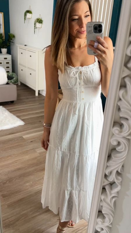 Found the perfect white eyelet sundress for Summer—on sale for $35! Midi length, pull-on style with adjustable straps. Runs true to size!! 