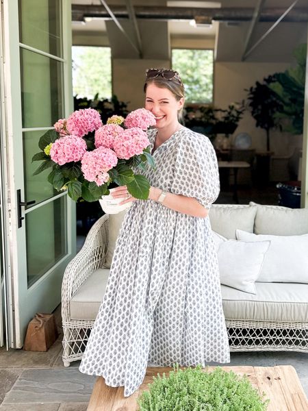 Favorite spring outfit perfect with or without a bump! Wearing a size small.

maternity, spring maxi dress, white dress 

#LTKbump #LTKstyletip #LTKfindsunder100
