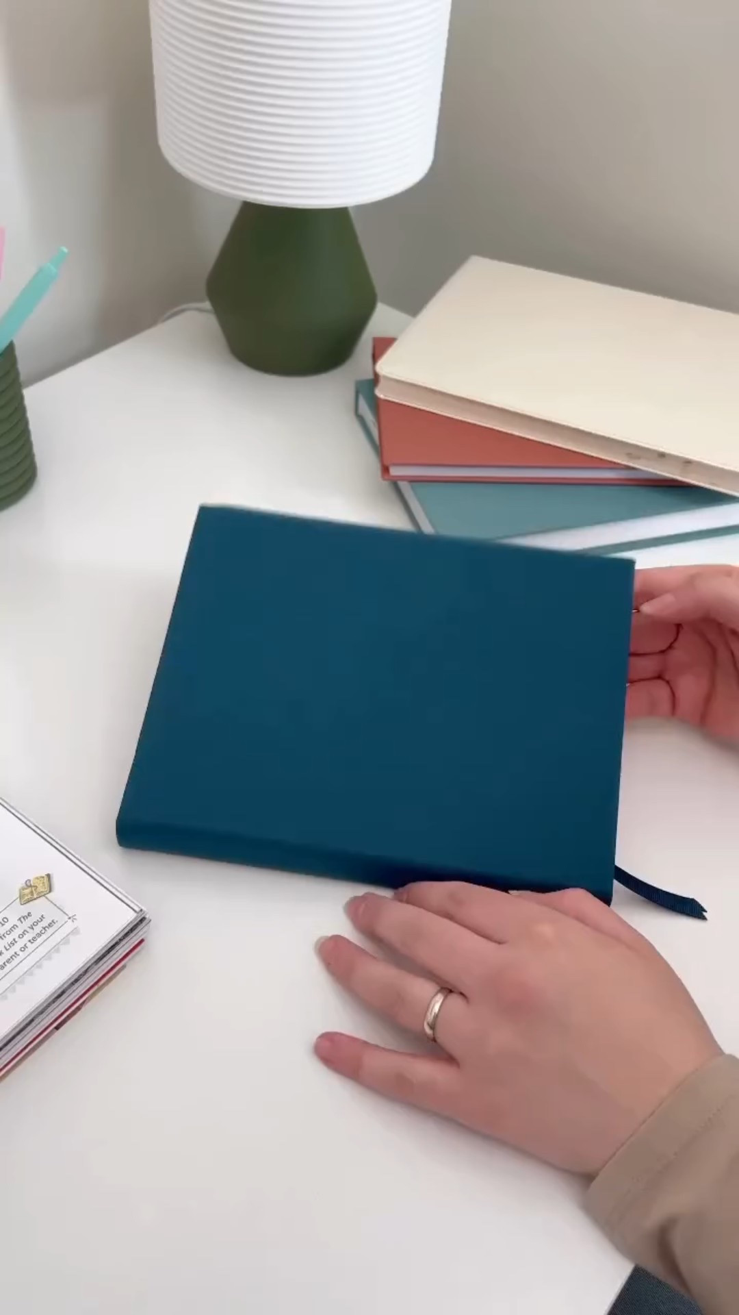 #ATAGLANCEAd Homeschooling has been an amazing part of our daily life. Staying organized for lessons, achievements and projects is so important for us. The @_at_a_glance planner was the perfect solution. AT-A-GLANCE® FOUNDATION planner features a flexible three-step system that serves as a guide so you can envision your goals, create actionable tasks and develop consistent planning habits. It also includes a built-in pocket and two sheets of stickers to help with organizing as we plan our school weeks.
Head to my link in bio to learn more!
#myAAG #FOUNDATIONPlanner