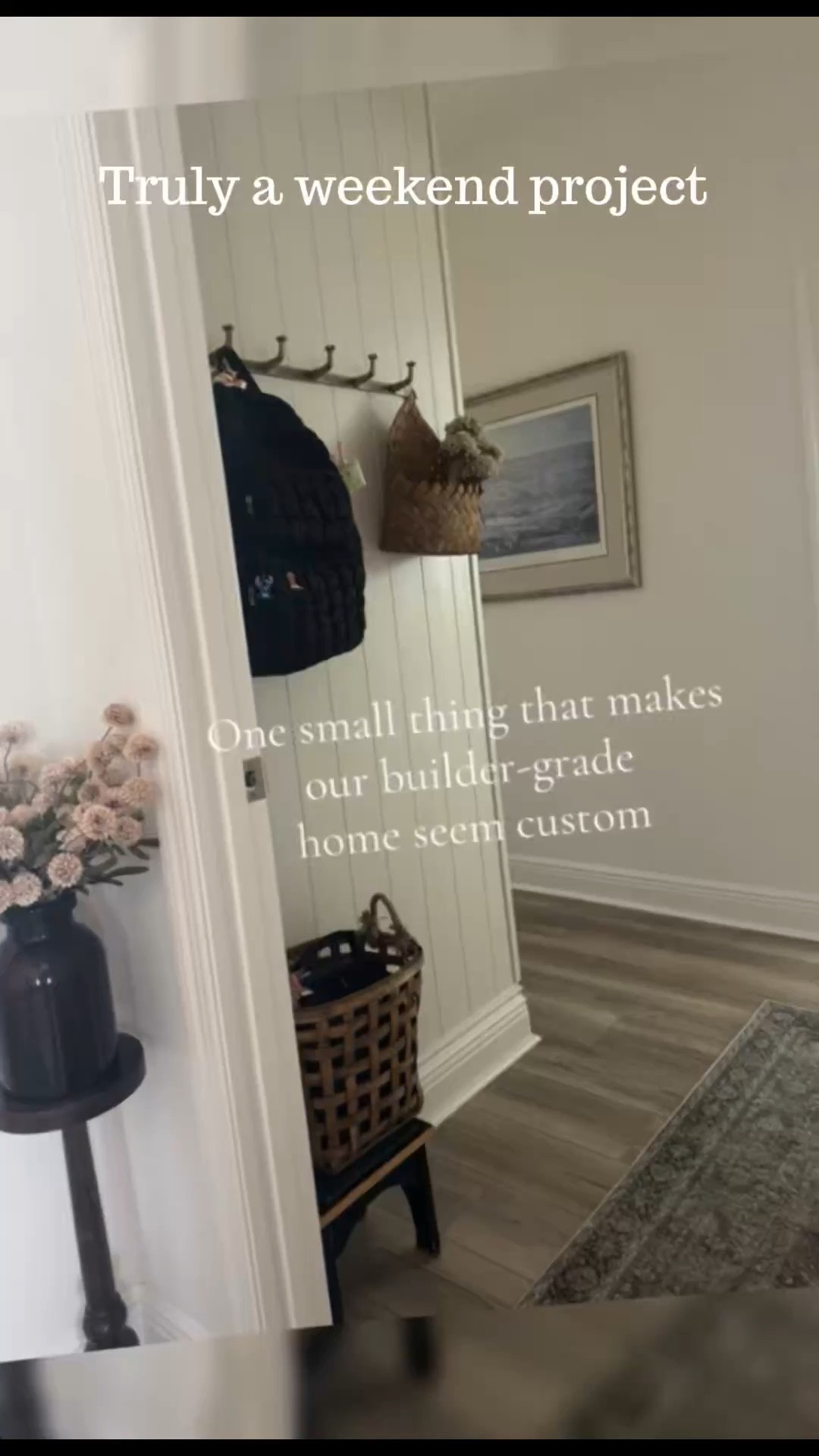 Have an empty wall space that’s less than 48” across?
You can truly make this mudroom wall in less than a weekend!
I linked all the pieces of wood that I used to make this here!
There is a corner piece of trim for the outside corner, 1 1/4” trim pieces for the top and the inside corner and the remaining piece of trim sits on top of your baseboard for you to sit the 4x8 panel on 😉

#LTKHome