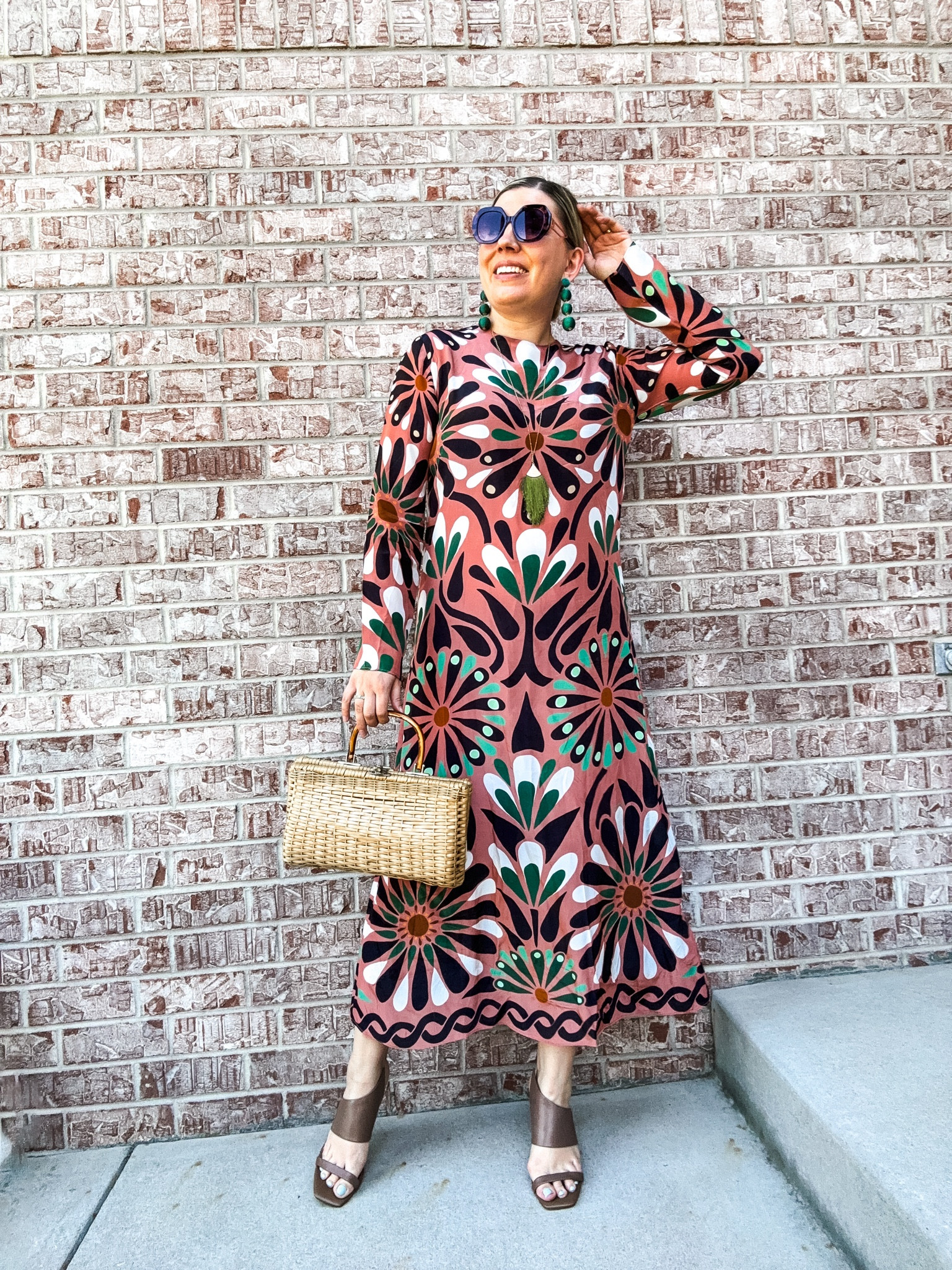 Rounding up some of my favorite Farm Rio pieces that I’ve worn lately. Some are available for rent even though they aren’t in the stores. 

Use my codes below to get $$ of your first month of a rental subscription.

Nuuly - get $20 off:
https://share.nuuly.com/kat42828 

Rent The Runway - 30% off
https://rtr.app.link/e/73UtokXjxLb

Armoire - 50% off
https://www.armoire.style/refer/katb7

#LTKSeasonal #LTKItBag #LTKShoeCrush