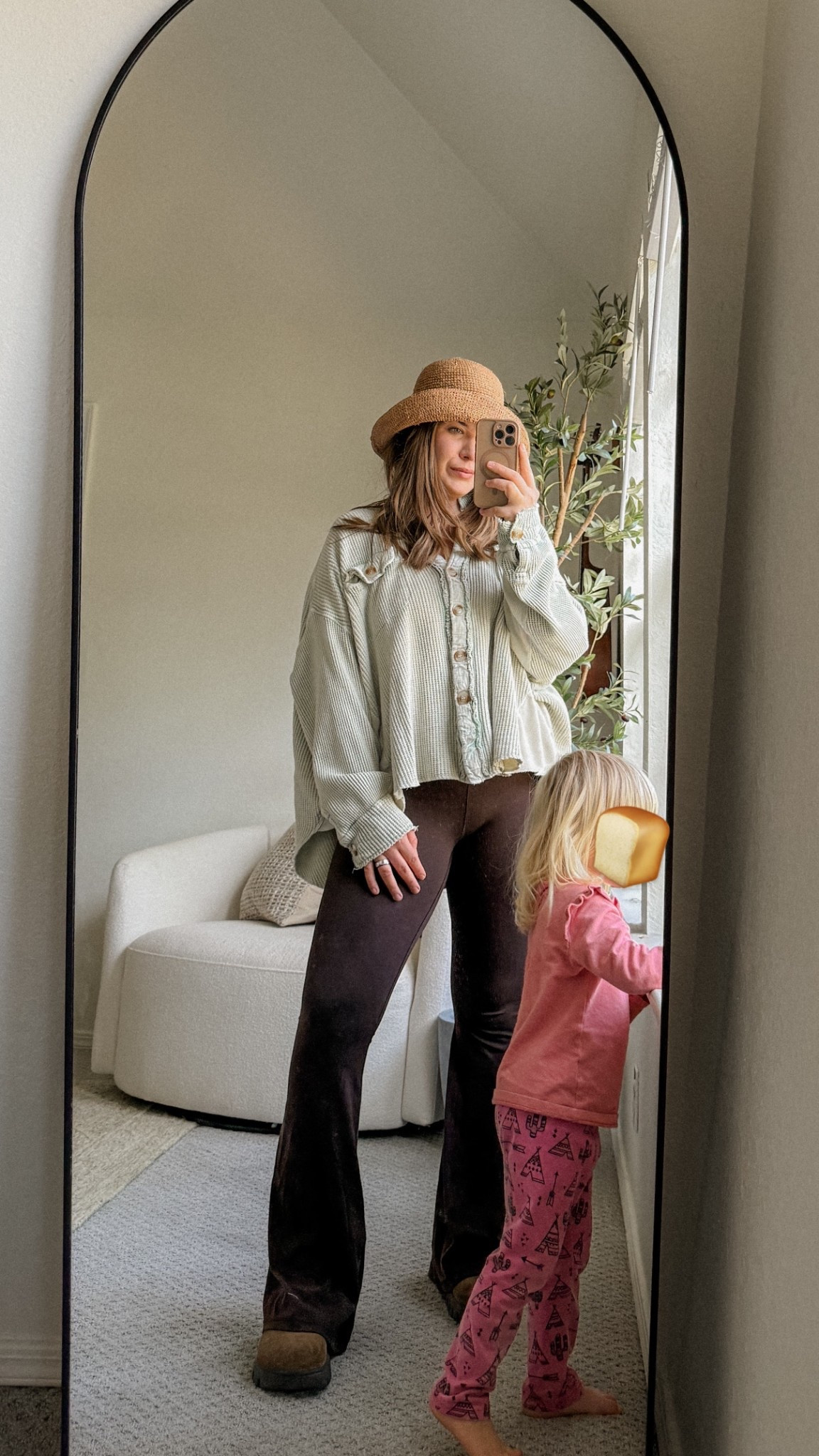 OOTD 
I thrifted this bucket hat a while back but linked similar ones. 🧚

#LTKWorkwear