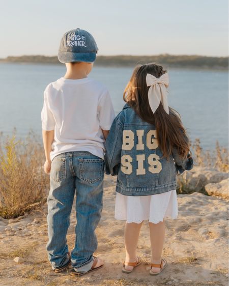 Big brother big sister outfit ideas for new baby announcement

Big brother baseball cap, big sister jacket, neutral family photo outfit idea, beach family photoshoot, baby announcement ideas, Amazon wardrobe, target style

#LTKKids #LTKFamily #LTKBump