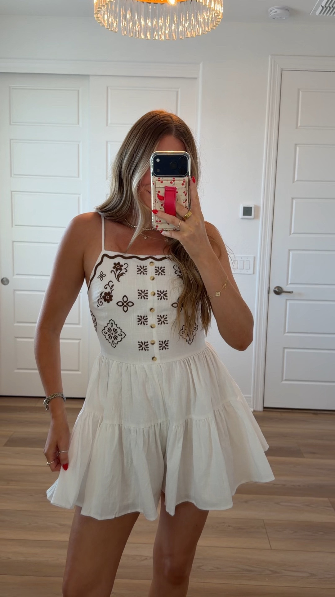 The most gorgeous romper! Wearing a small. Use code MAKENNAJUNE20