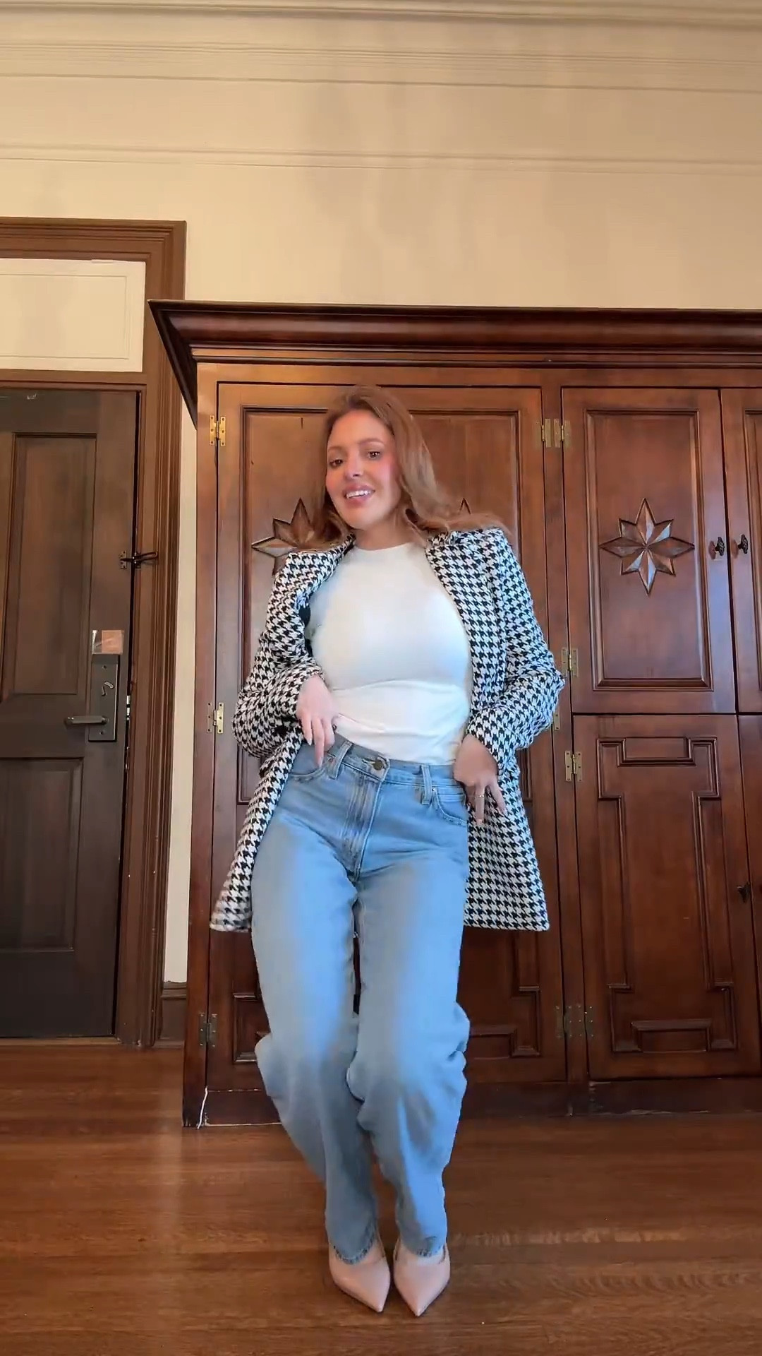 Wearing size small in top and blazer and size 25 in @levi jeans

#LTKootd #LTKWorkwear #LTKPetite
