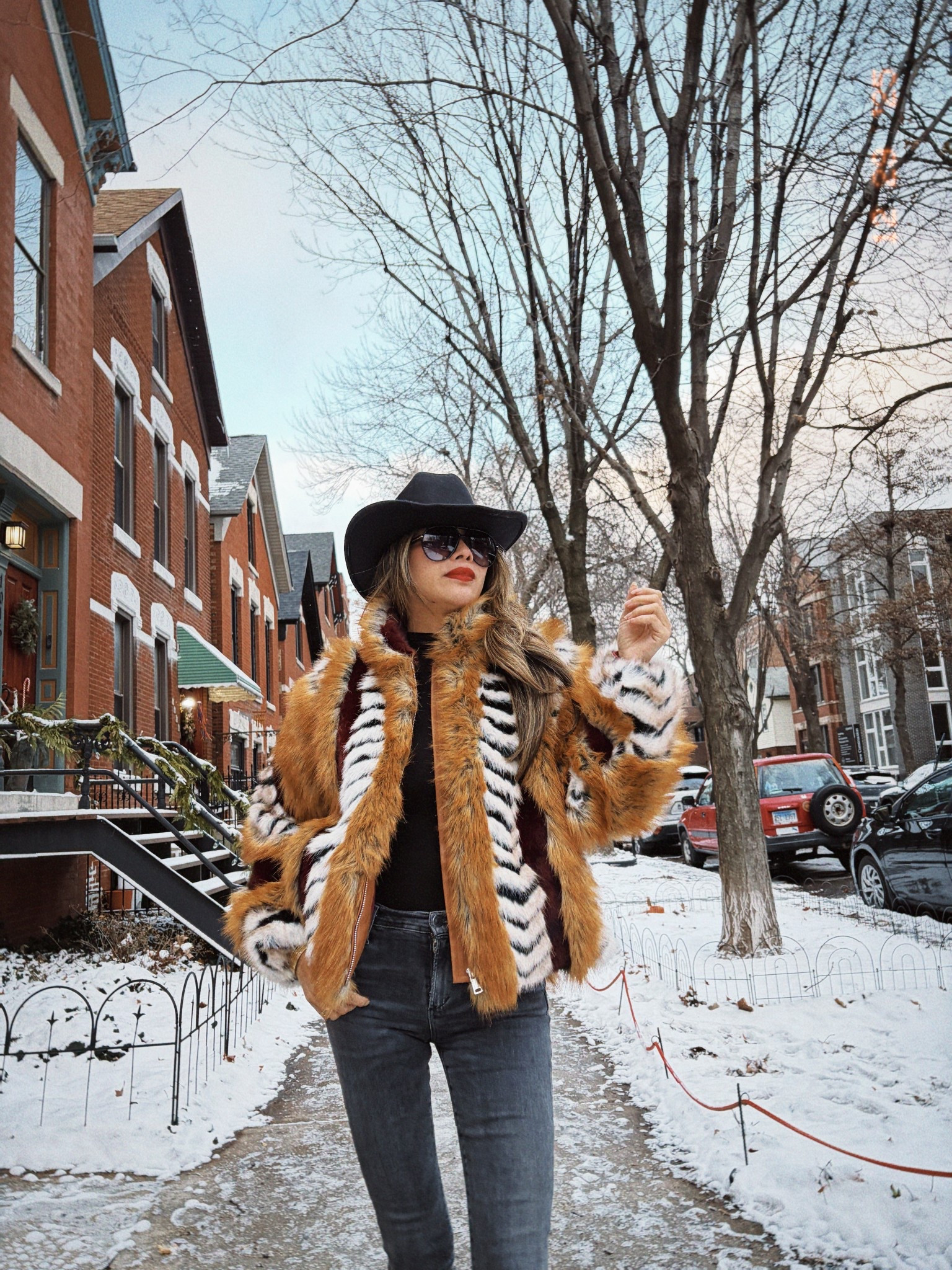Faux fur coat, Aspen style, holiday style, Apres ski style, size small in all 

#LTKHoliday #LTKSeasonal