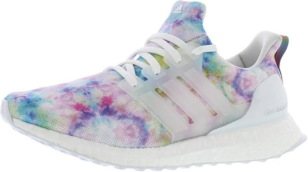 adidas Women's Ultraboost 5.0 DNA Running Shoe | Amazon (US)
