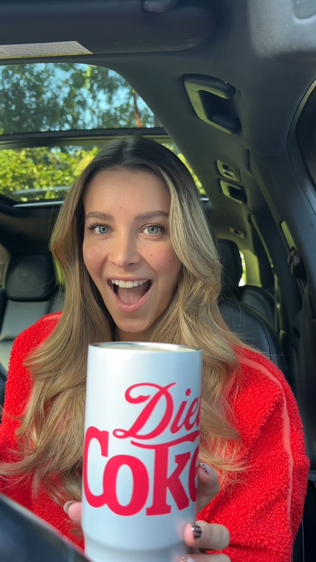 #AD This is simply MY DREAM COLLAB. 🫶🏼🥤 @DietCoke and @Owala does it get any better than that??? These carbonation friendly bottles are a @target exclusive collab — dare I say a perfect holiday gift? 🤍🎁

#Owala #DietCoke #OwalaTargetExclusive #TargetPartner #Target

#LTKHoliday #LTKGiftGuide