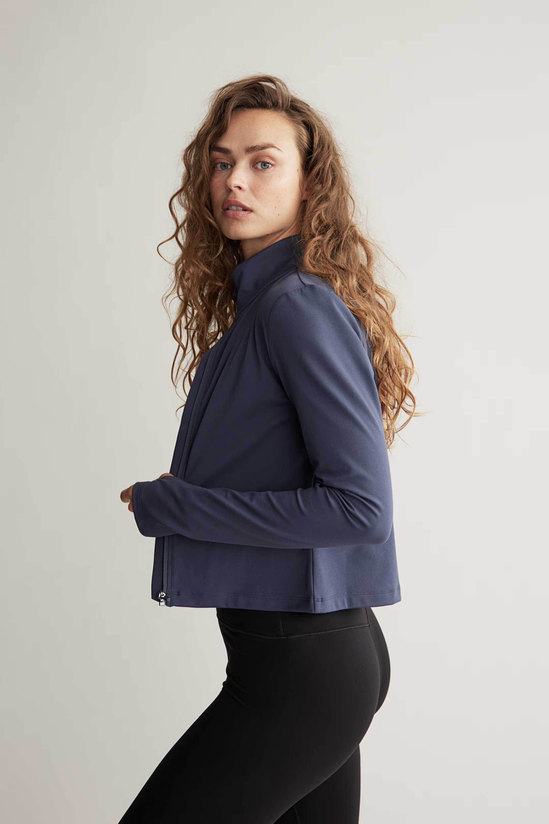 Sportjacke aus SoftMove™ mit Zipper - Taubenblau - Ladies | H&M AT | H&M (DE, AT, CH, NL, FI)