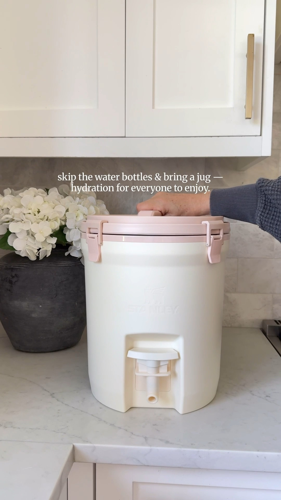 Stanley Portable Water Jug ✨
Stay hydrated this summer with this $55  water jug that keeps your beverages cold. Perfect for on the go.  The possibilities are endless — this jug is perfect for tailgating, backyard BBQs, pool parties, children’s sport tournaments, bridal showers and more. High sellout risk!

#LTKmomlife #LTKHome #LTKKids